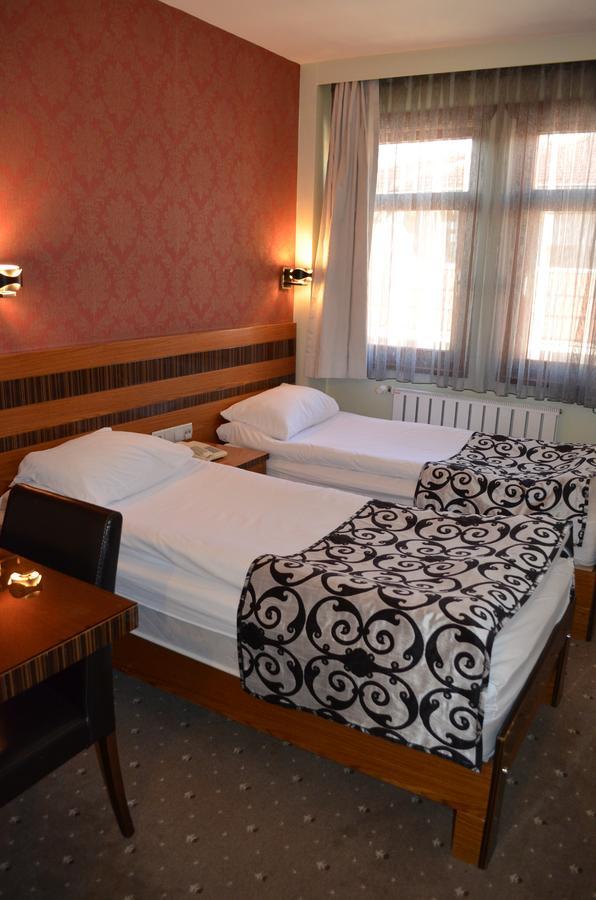 בורסה Atlas Otel מראה חיצוני תמונה