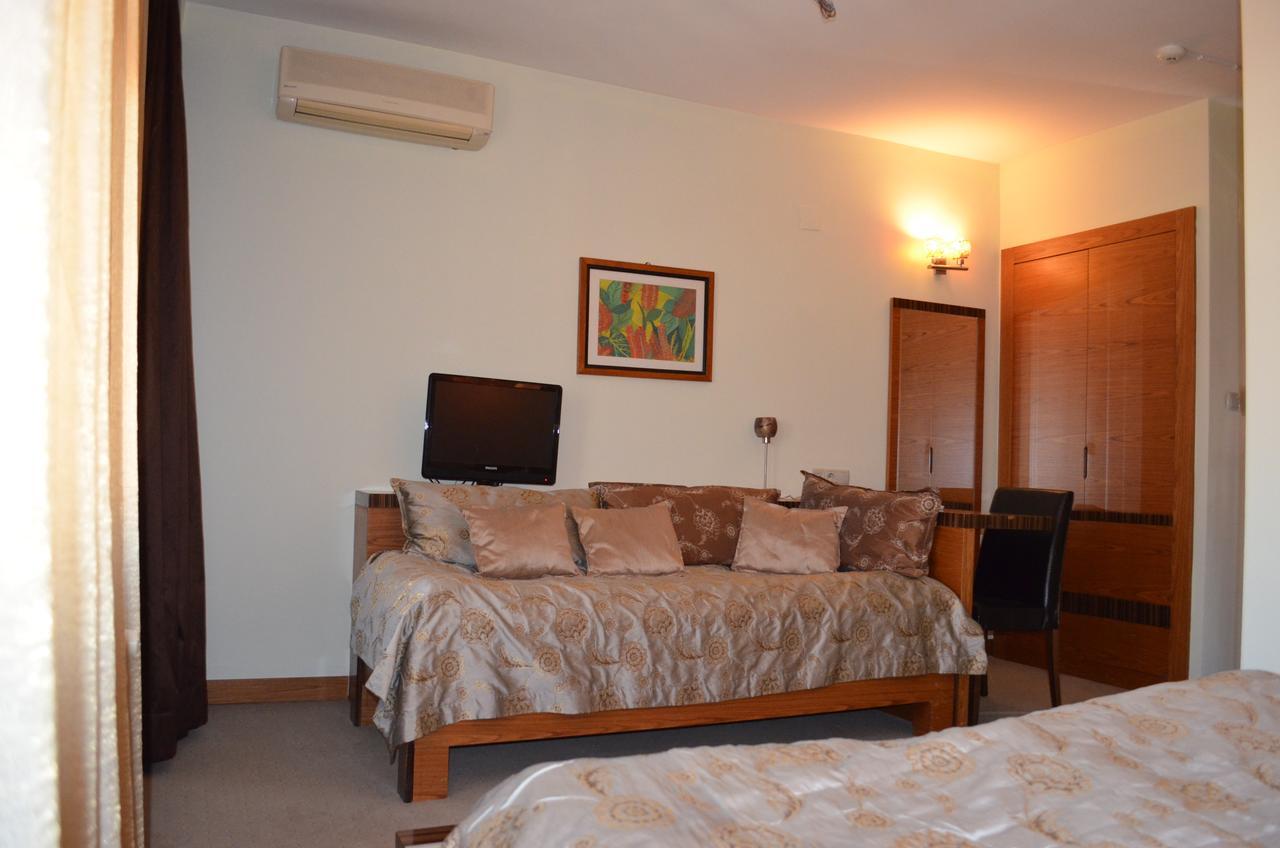 בורסה Atlas Otel מראה חיצוני תמונה