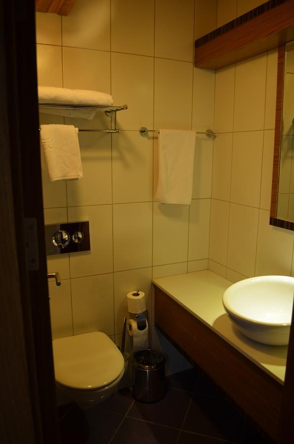 בורסה Atlas Otel מראה חיצוני תמונה