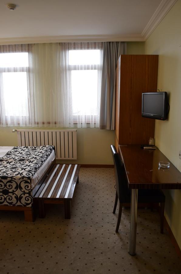בורסה Atlas Otel מראה חיצוני תמונה