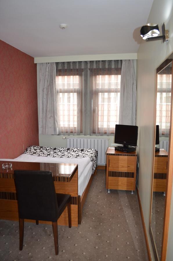 בורסה Atlas Otel מראה חיצוני תמונה