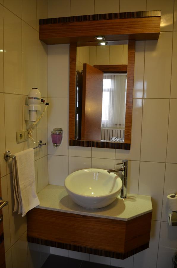 בורסה Atlas Otel מראה חיצוני תמונה