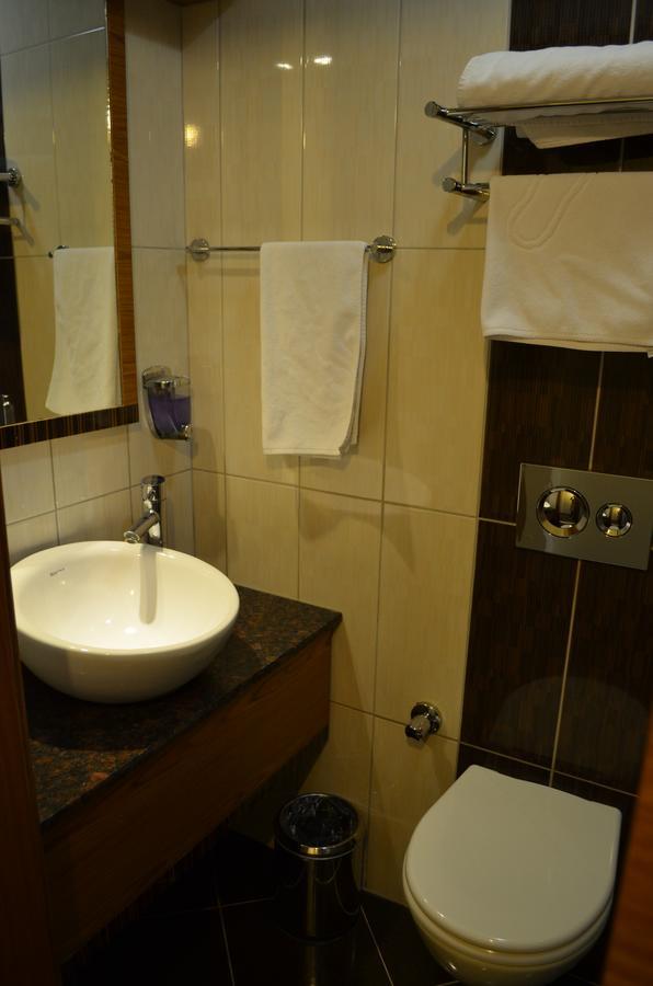 בורסה Atlas Otel מראה חיצוני תמונה
