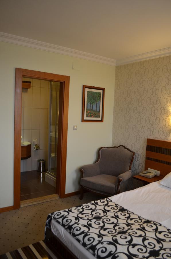 בורסה Atlas Otel מראה חיצוני תמונה
